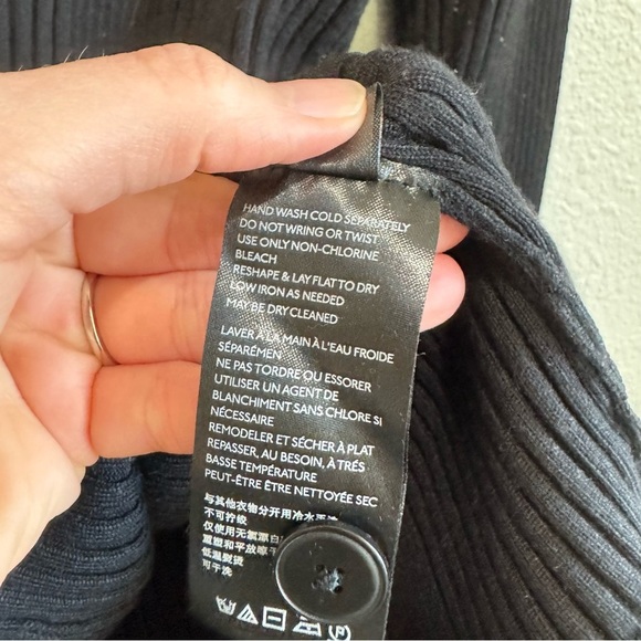 By Anthropologie Womens Large Black Ribbed Turtleneck Sweater Stretchy Minimal - Picture 8 of 12